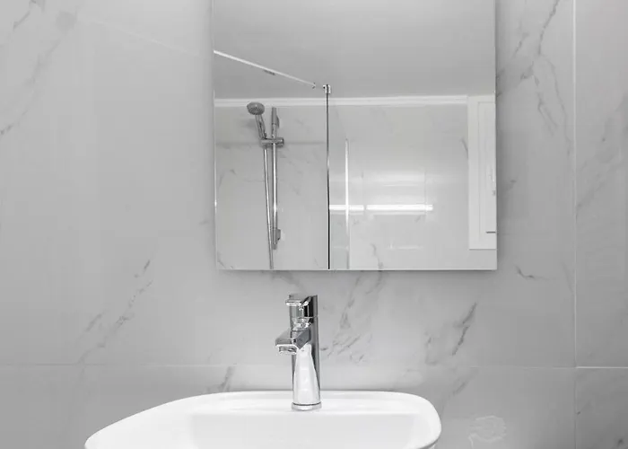 דירה Erato By Halu! - Classical 2bd Penthouse In The Center *