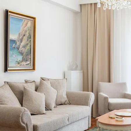 Апартаменты Erato By Halu! - Classical 2bd Penthouse In The Center